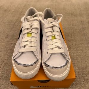 Nike W Blazer Low ‘77 Jumbo White/Black Size 10.5